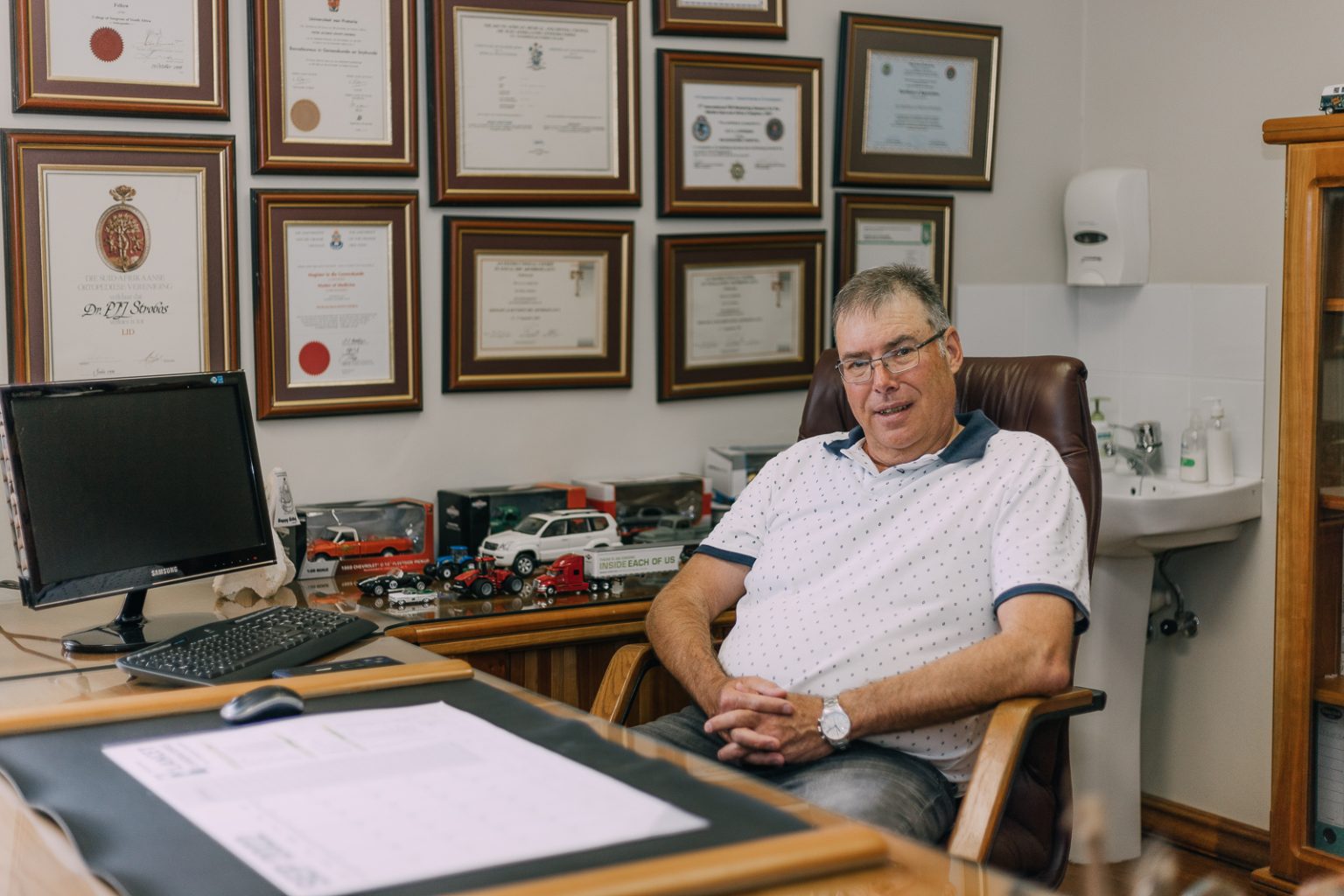 Dr-PJJ-Strobos-Office-Certifications